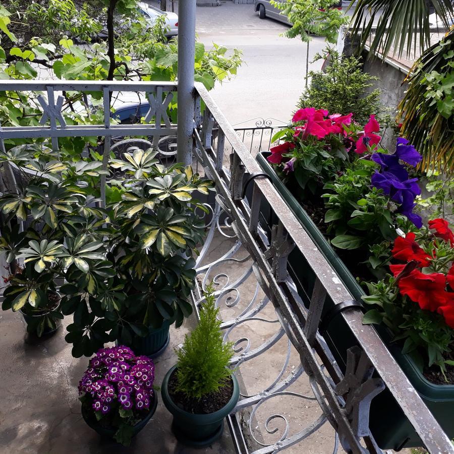 Homestay Izolda Batumi Eksteriør bilde