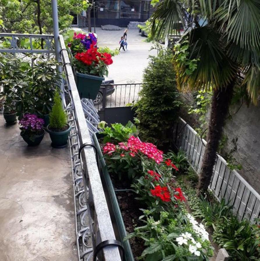 Homestay Izolda Batumi Eksteriør bilde