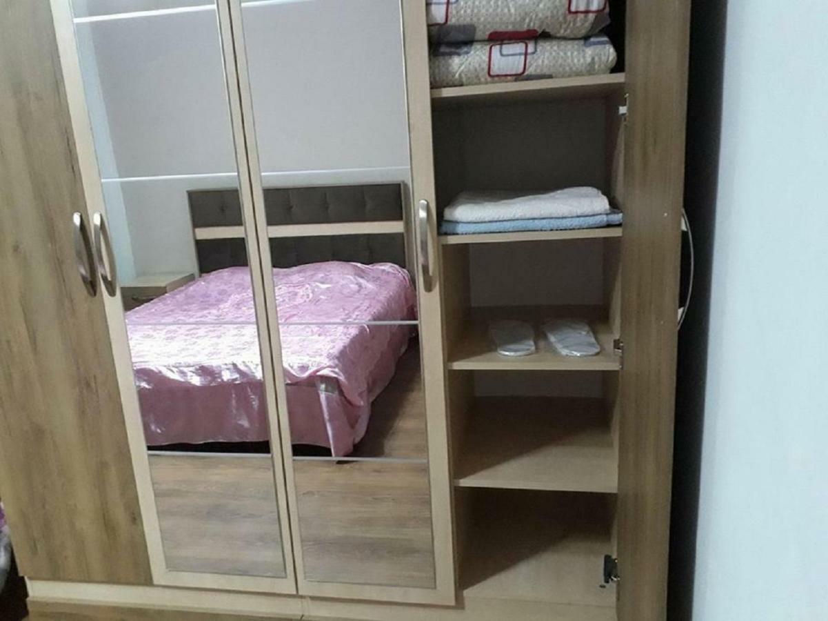 Homestay Izolda Batumi Eksteriør bilde